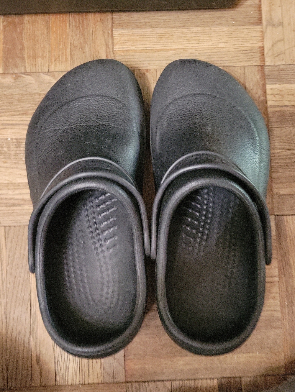 Black Kitchen Crocs Size 8 Womens